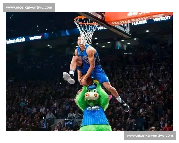 NBA全明星周末:扣篮大赛与三分球精彩集锦 NBA全明星周末:扣篮大赛与三分球精彩集锦